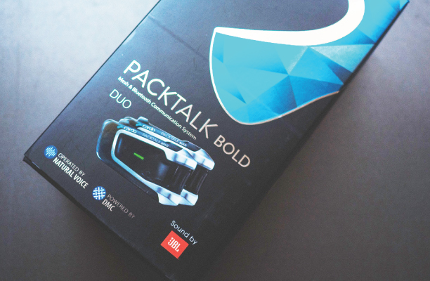 Đập hộp tai nghe bluetooth Cardo Packtalk Bold Duo