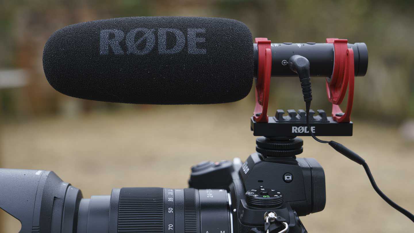 Pin Li-ion bên trong của Rode VideoMic NTG cung cấp năng lượng cho thiết bị trong tối đa 30 giờ