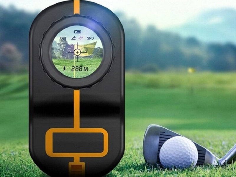 Ống nhòm đo khoảng cách golf rất cần thiết cho người chơi golf