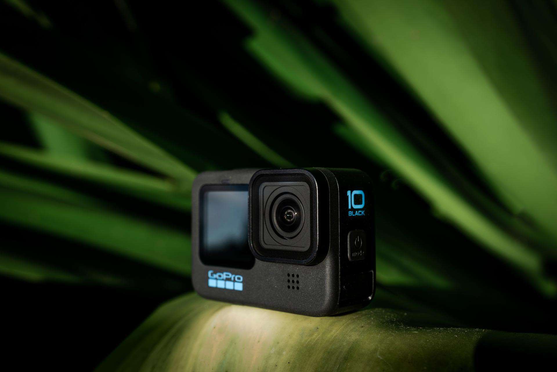 GoPro Hero 10 Black có thể được người tiêu dùng sử dụng như một camera selfie ngoài việc là một camera hành động