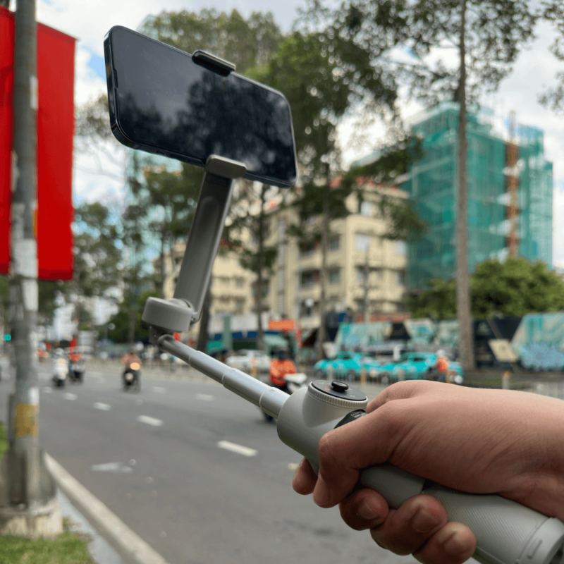 Gimbal Chống Rung Insta360 Flow | Giá Tốt - Chính Hãng - HTCamera