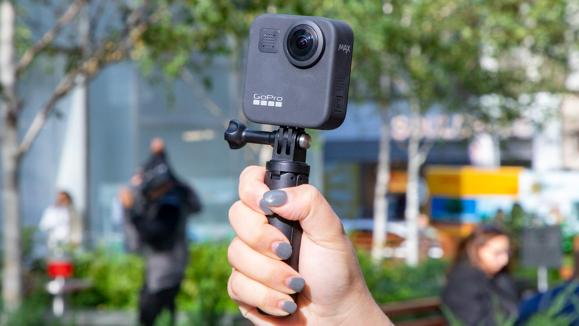 GoPro Max cung cấp tính linh hoạt bằng cách cho phép người dùng quay ở cả chế độ 360 độ và HERO, khiến nó phù hợp với nhiều dự án video.