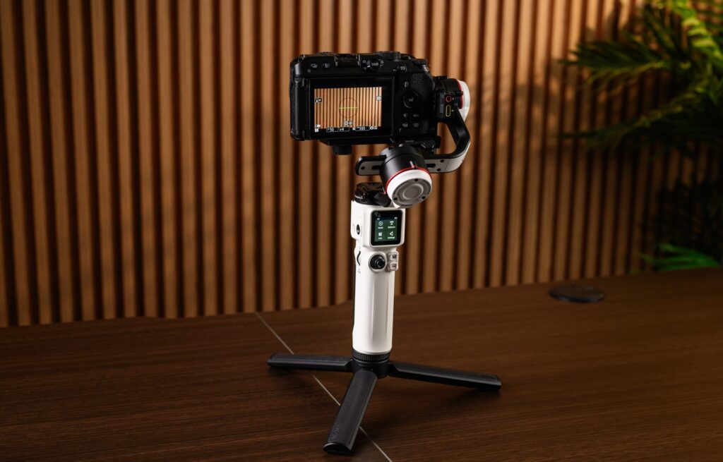 Gimbal chống rung cho GoPro Zhiyun Crane M3