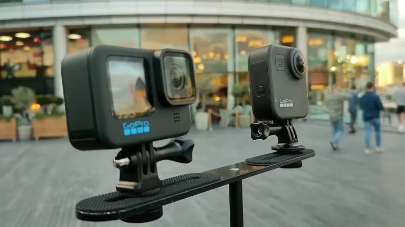 So sánh thiết kế của GoPro Max vs GoPro 10