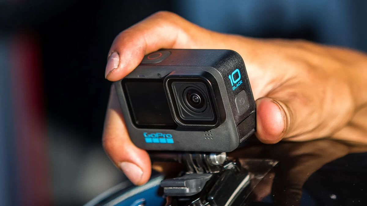 GoPro Hero 10 Black có hình chữ nhật tương tự các chiếc camera hành động khác