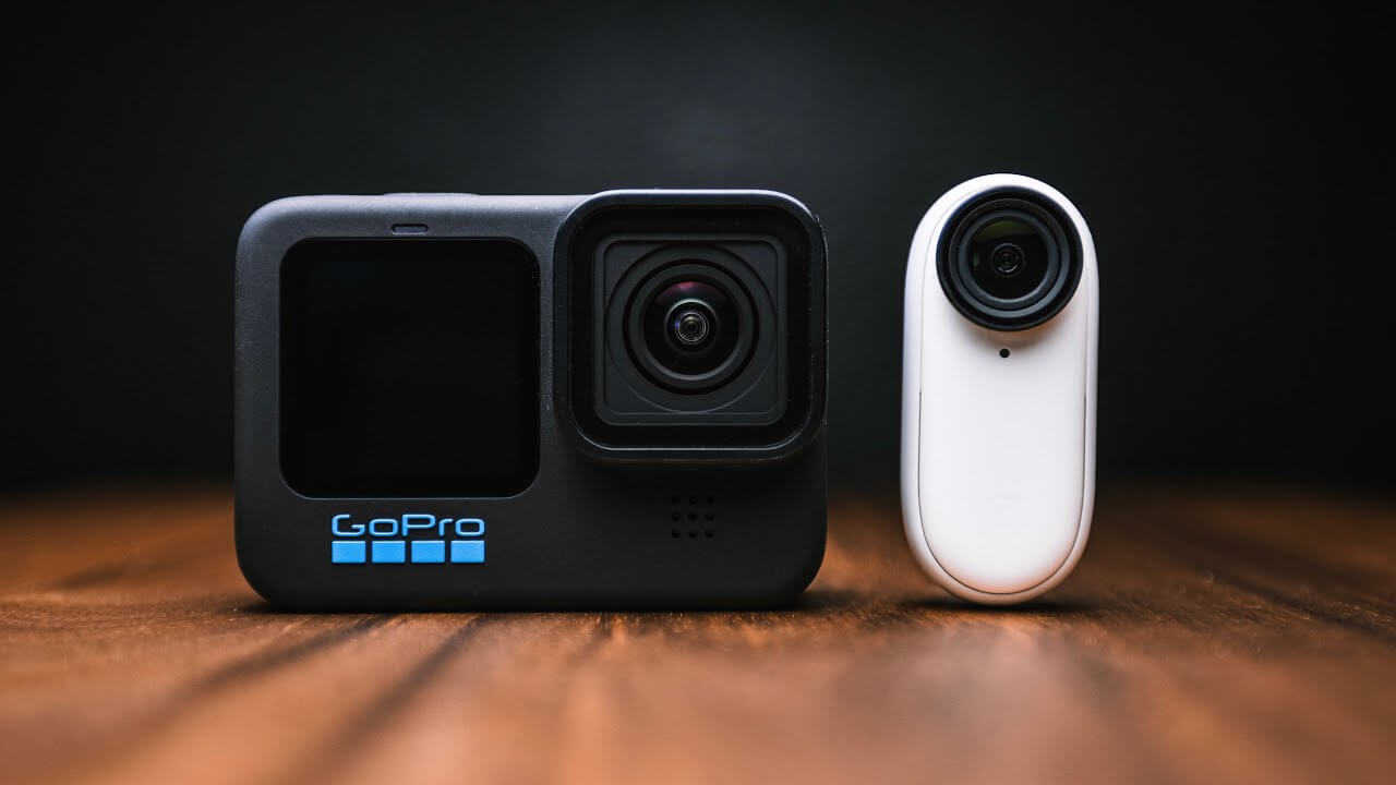 So sánh thiết kế màn hình giữa GoPro 10 với Insta360 GO 2