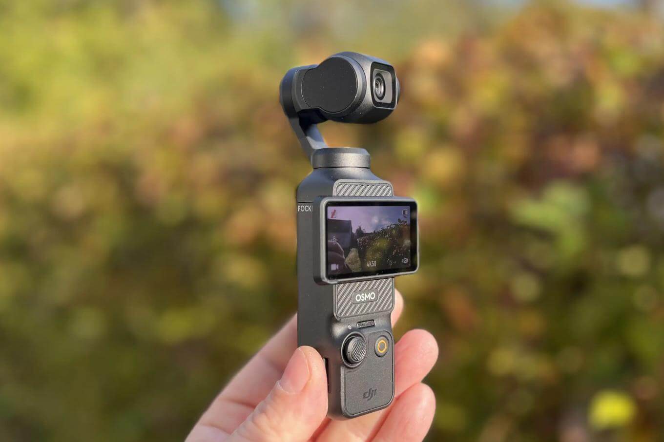 DJI Osmo Pocket 3, mặc dù có vô số tính năng nhưng vẫn duy trì thiết kế nhẹ chỉ 179g