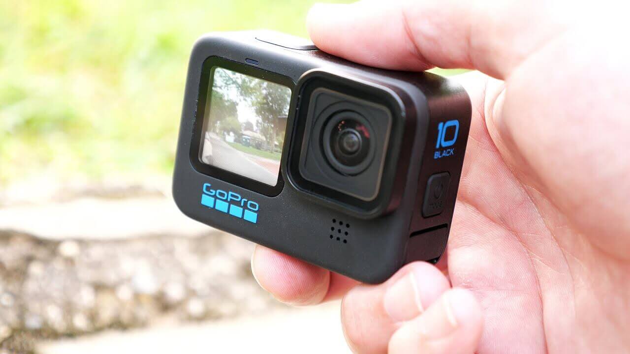 Bạn có thể xem và chỉnh sửa hình ảnh/video trực tiếp trên GoPro hoặc qua máy tính.