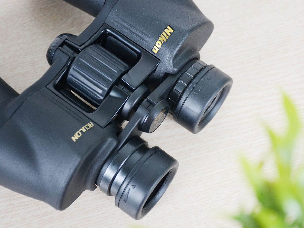 Nikon 8248 ACULON A211 được làm từ thấu kính phi cầu cao cấp, đảm bảo hình ảnh sắc nét cho người dùng