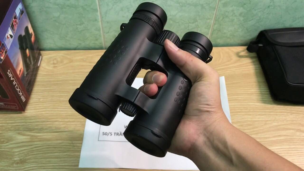 Bushnell là một thương hiệu ống nhòm nổi tiếng trên thị trườngBushnell là một thương hiệu ống nhòm nổi tiếng trên thị trường