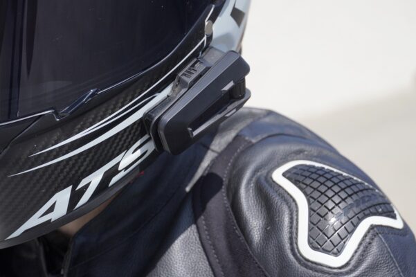 Cardo Packtalk Pro mounted on helmet 2048x1365 1