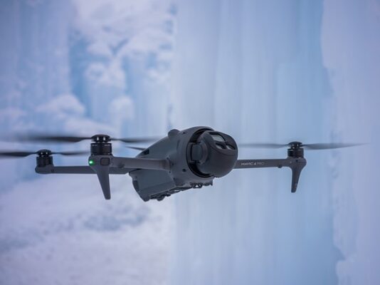 drone DJI Mavic 4 Pro