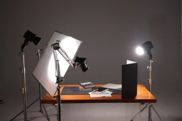 ĐÈN LED BI-COLOR VỚI RGB: CÁI NÀO PHÙ HỢP HƠN CHO QUAY VIDEO 4 đèn LED