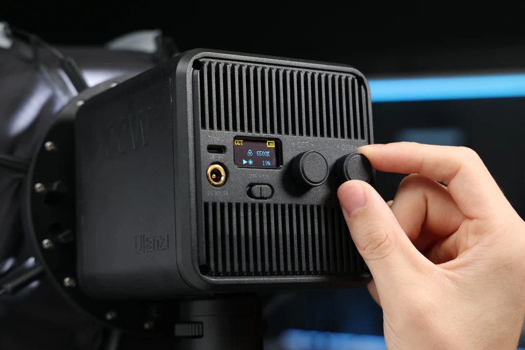 ĐÈN LED BI-COLOR VỚI RGB: CÁI NÀO PHÙ HỢP HƠN CHO QUAY VIDEO 3