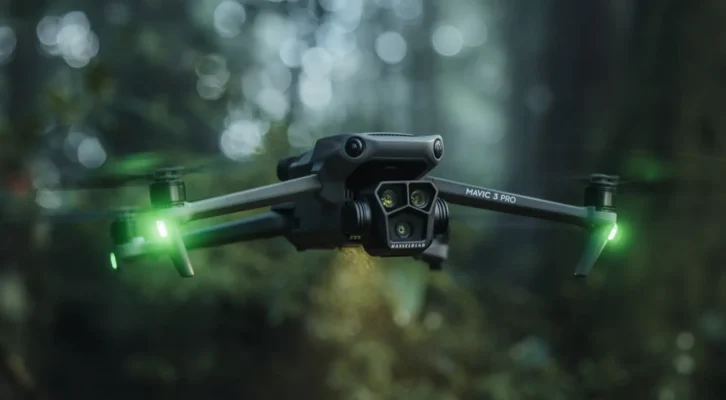 TOP DRONE CÓ CHẾ ĐỘ TỰ BAY THEO NGƯỜI TỐT NHẤT 21 Mavic 3 Pro