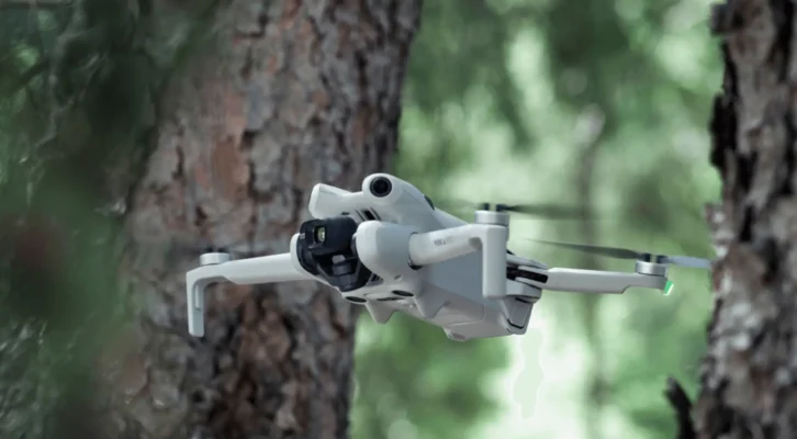 TOP DRONE CÓ CHẾ ĐỘ TỰ BAY THEO NGƯỜI TỐT NHẤT 17 Mini4Pro