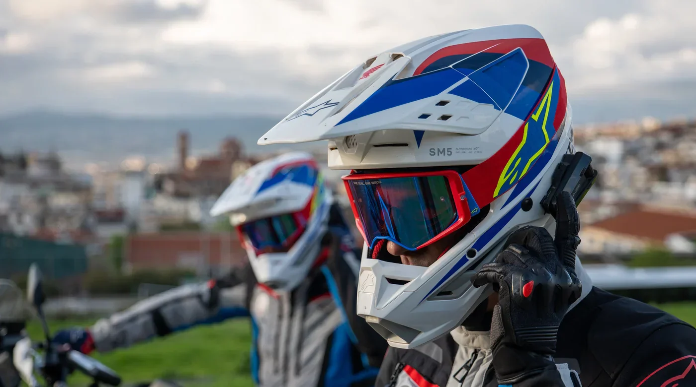 HƯỚNG DẪN GẮN CARDO ĐỂ CÓ CHẤT LƯỢNG ÂM THANH TỐT NHẤT 3 cardo dirtbike blog