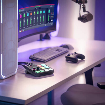 Bàn trộn Rode Streamer X 20 rode streamer x insitu gamer 8192x5464 rgb 0749 1080x1080 fcd8faa