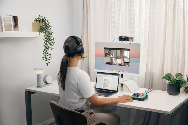 Bàn trộn Rode Streamer X 21 RODE Streamer X